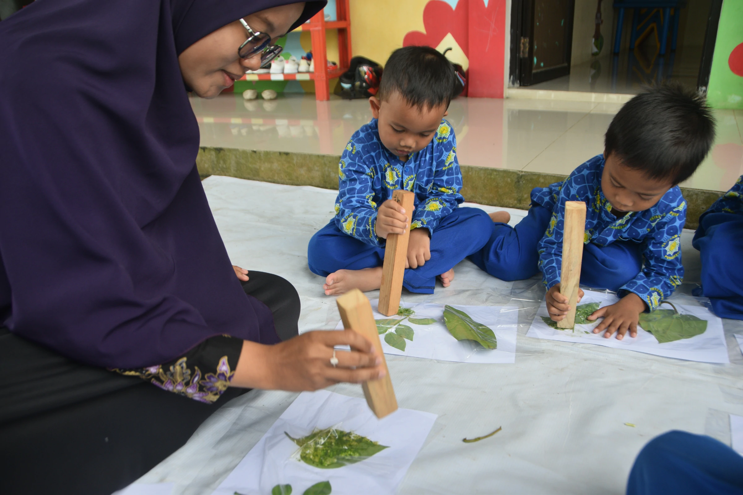 Serunya Belajar Marketing KB Islam AL Izzahdalam Momen Class Meeting