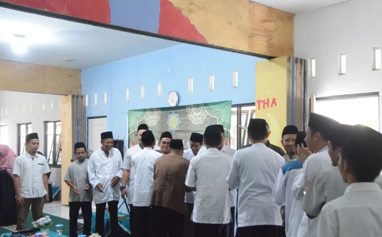  Halal Bihalal Keluarga Besar Al Izzah Purwokerto: SD, TK, dan RQA