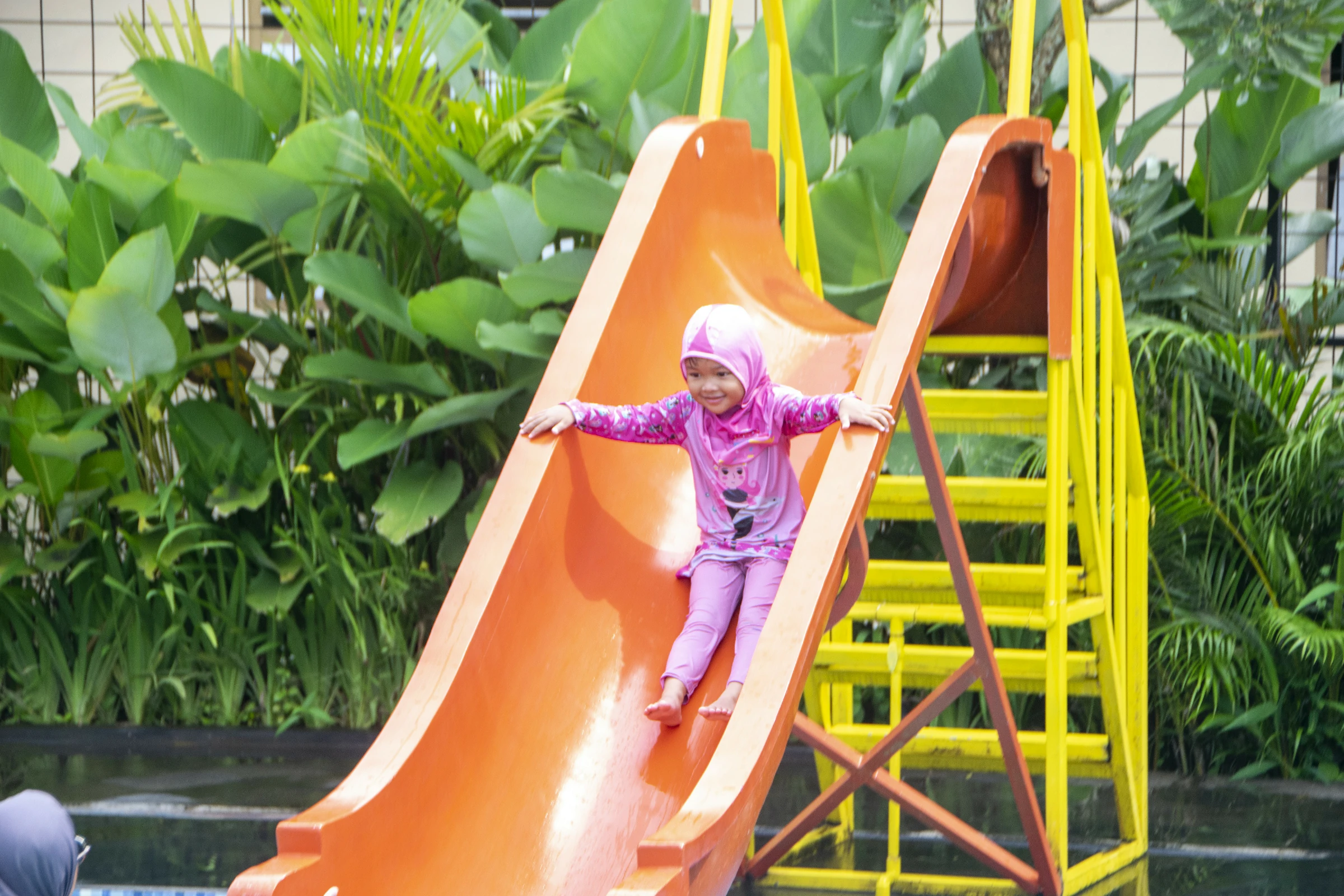 Outing Class Berenang di Tlasa Svarna