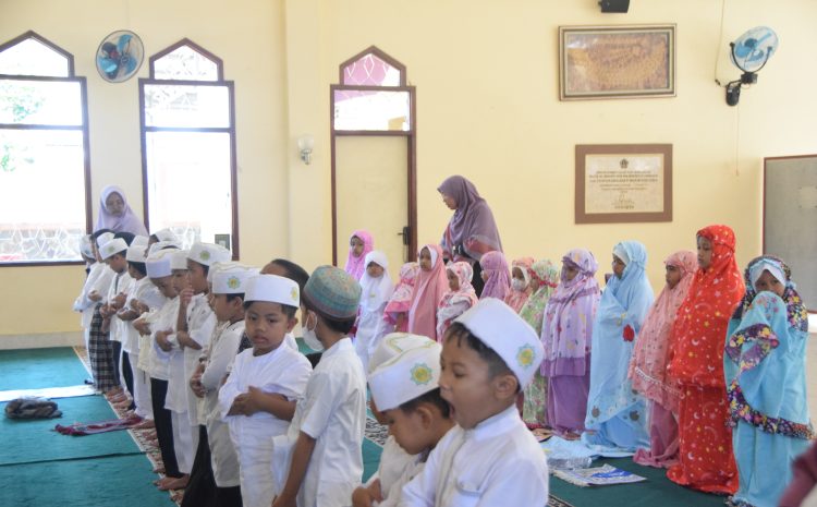  Praktik Sholat Idul Fitri di Masjid Wijayakusuma