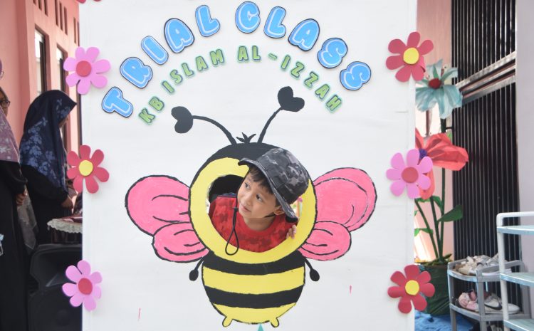   “Petualangan Lebah Rajin”