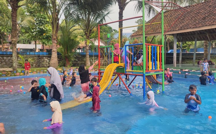  Belajar dan Berenang Bersama di Kidung Kampoengku